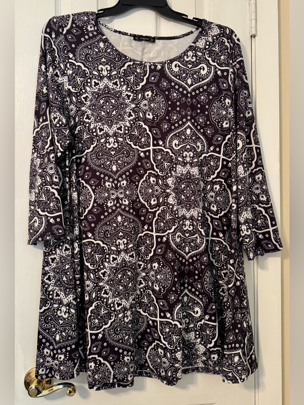 Black, Gray, and White Printed Tunic Top 2xl
